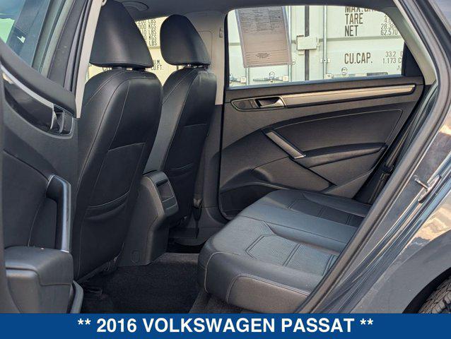 2016 Volkswagen Passat 1.8T R-Line
