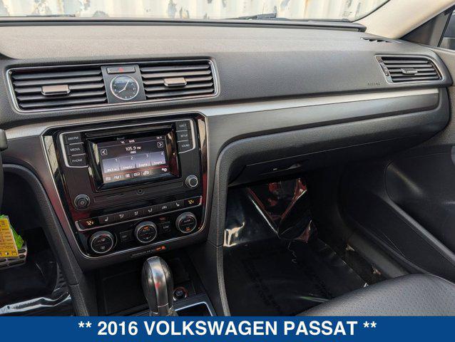 2016 Volkswagen Passat 1.8T R-Line