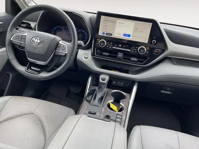 2024 Toyota Highlander Hybrid Limited