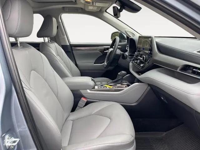 2024 Toyota Highlander Hybrid Limited