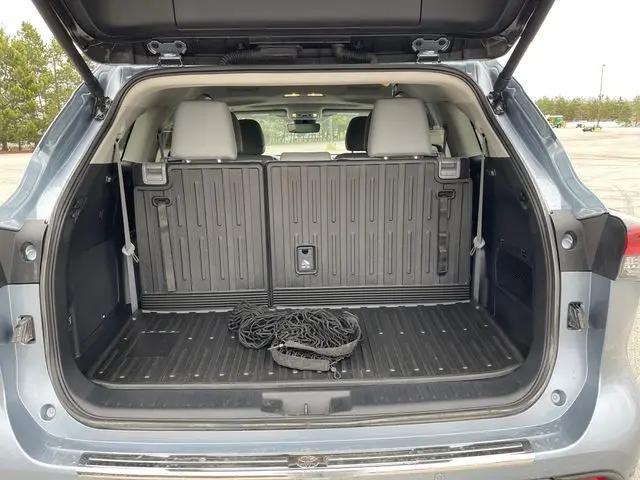 2024 Toyota Highlander Hybrid Limited