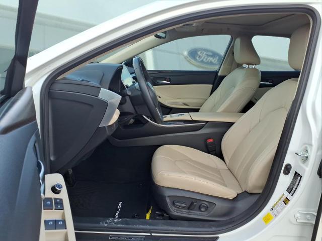 2021 Toyota Avalon XLE Hybrid