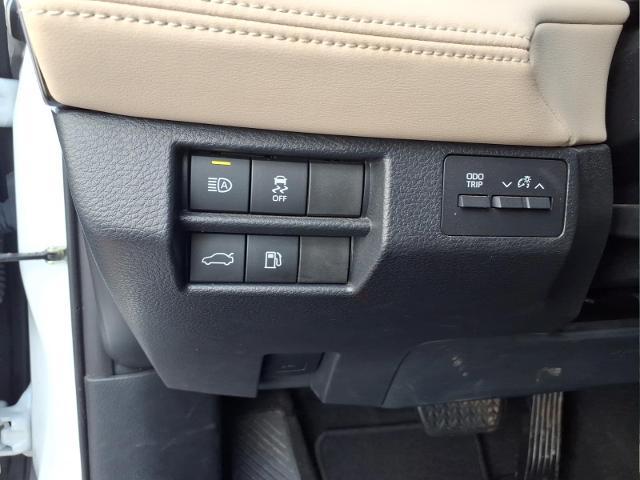2021 Toyota Avalon XLE Hybrid