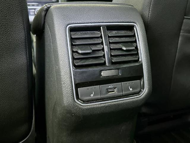2016 Volkswagen Passat 1.8T SE