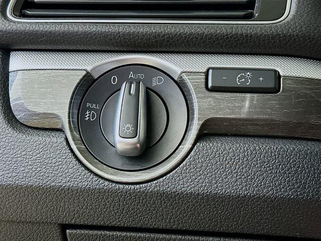 2016 Volkswagen Passat 1.8T SE