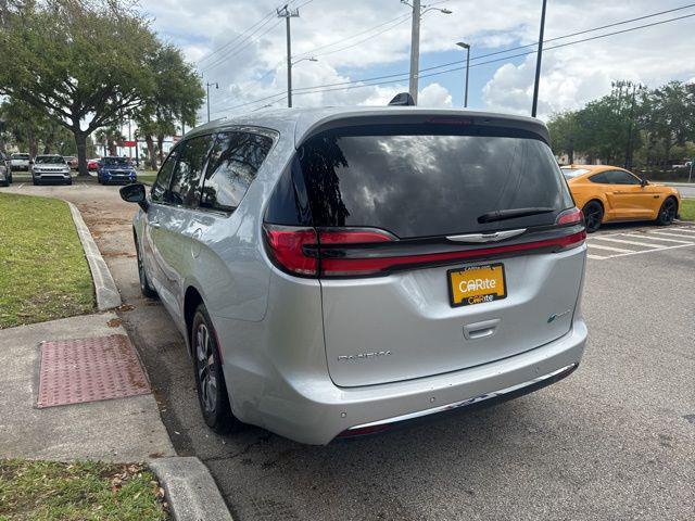 2024 Chrysler Pacifica Hybrid Select