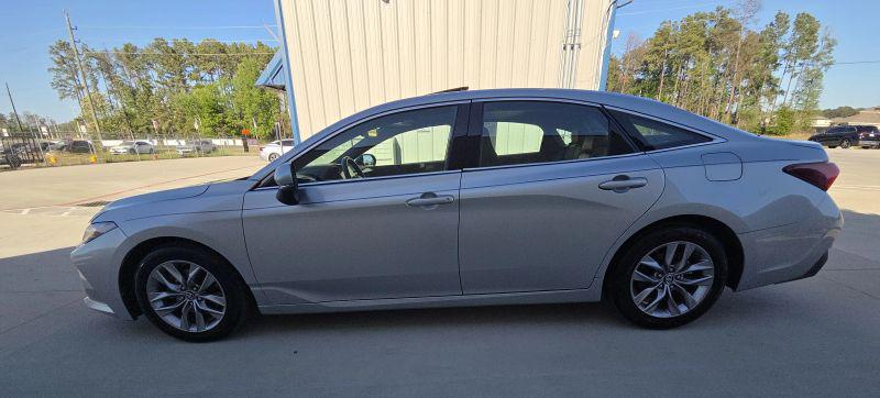 2019 Toyota Avalon XLE