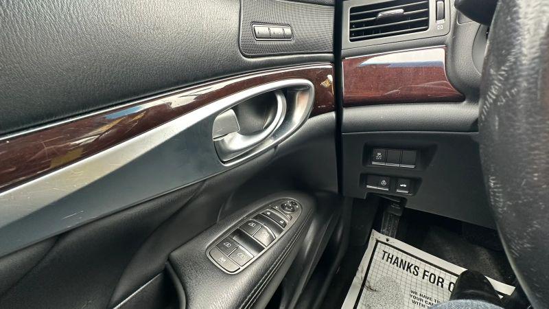 2017 INFINITI Q70L 3.7X