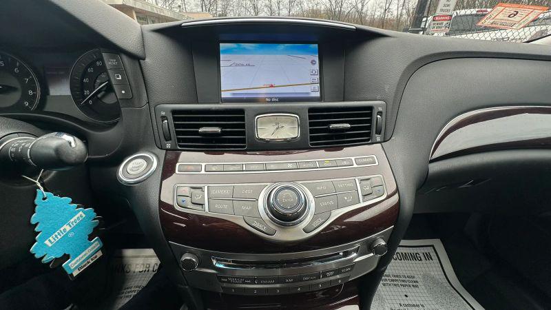 2017 INFINITI Q70L 3.7X