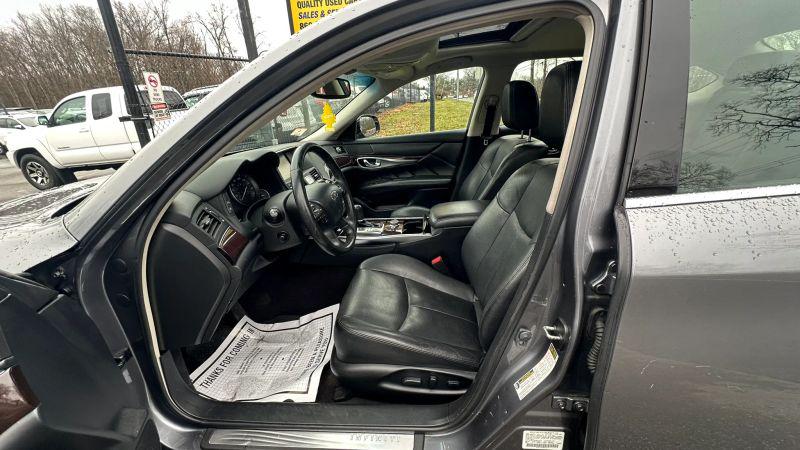 2017 INFINITI Q70L 3.7X