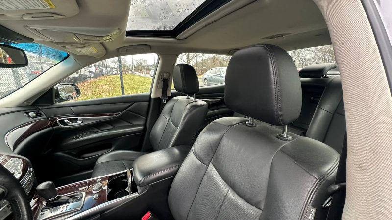 2017 INFINITI Q70L 3.7X