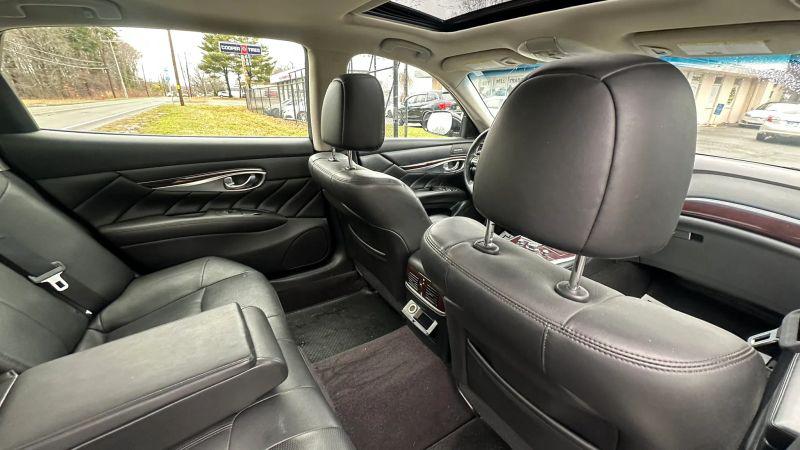 2017 INFINITI Q70L 3.7X