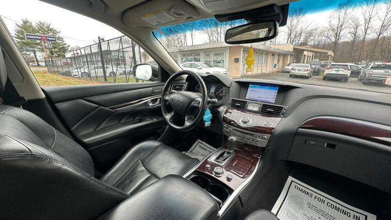 2017 INFINITI Q70L 3.7X