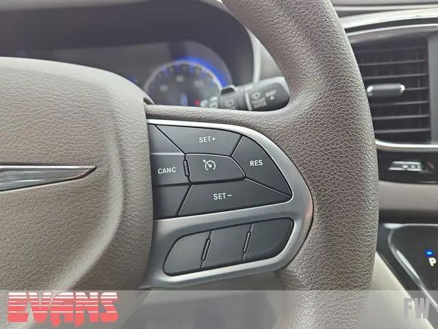 2020 Chrysler Voyager LX