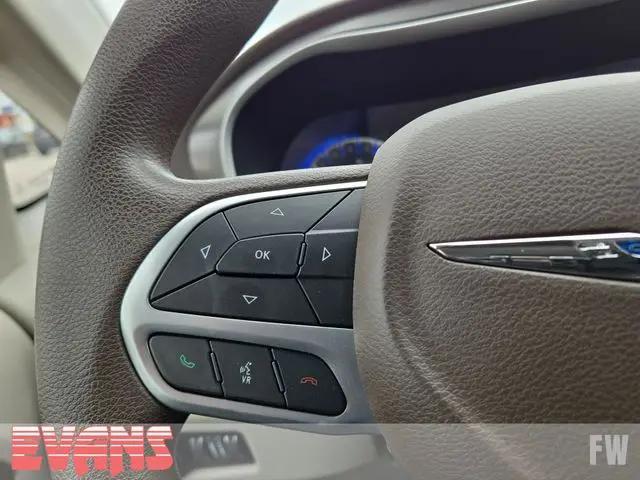 2020 Chrysler Voyager LX