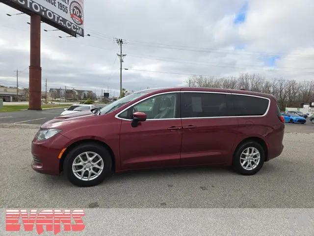 2020 Chrysler Voyager LX