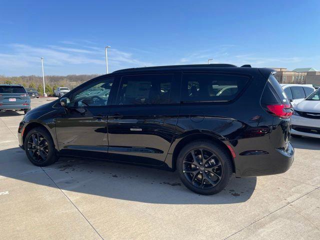 2026 Chrysler Pacifica PACIFICA LIMITED AWD