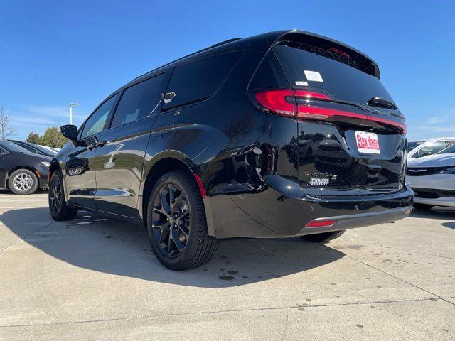 2026 Chrysler Pacifica PACIFICA LIMITED AWD