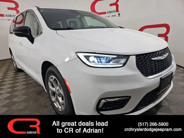 2024 Chrysler Pacifica Limited for sale in Adrian, MI