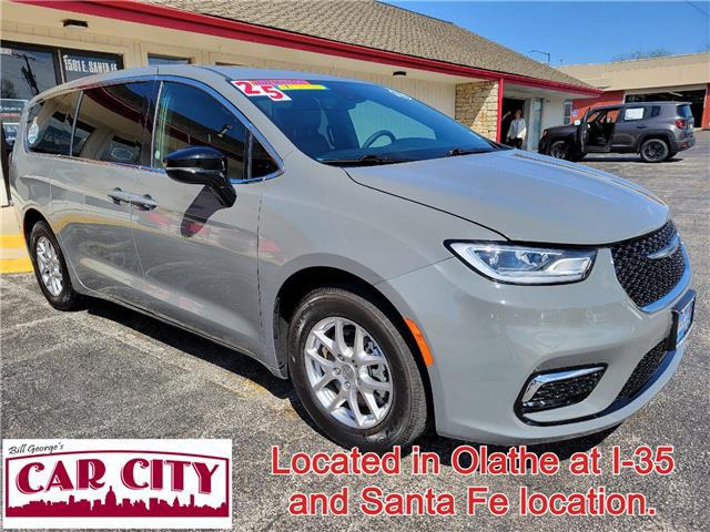 2025 Chrysler Pacifica Select for sale in Olathe, KS