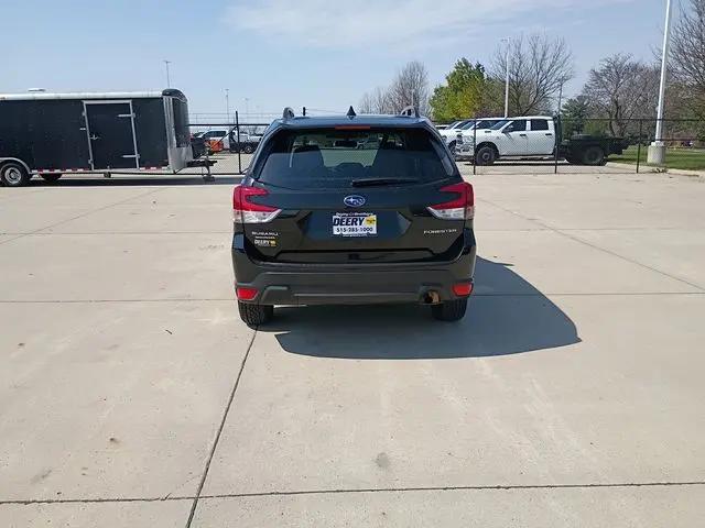 2022 Subaru Forester Premium