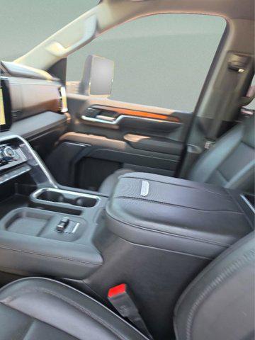 2024 GMC Sierra 2500HD 4WD Crew Cab Standard Bed Denali