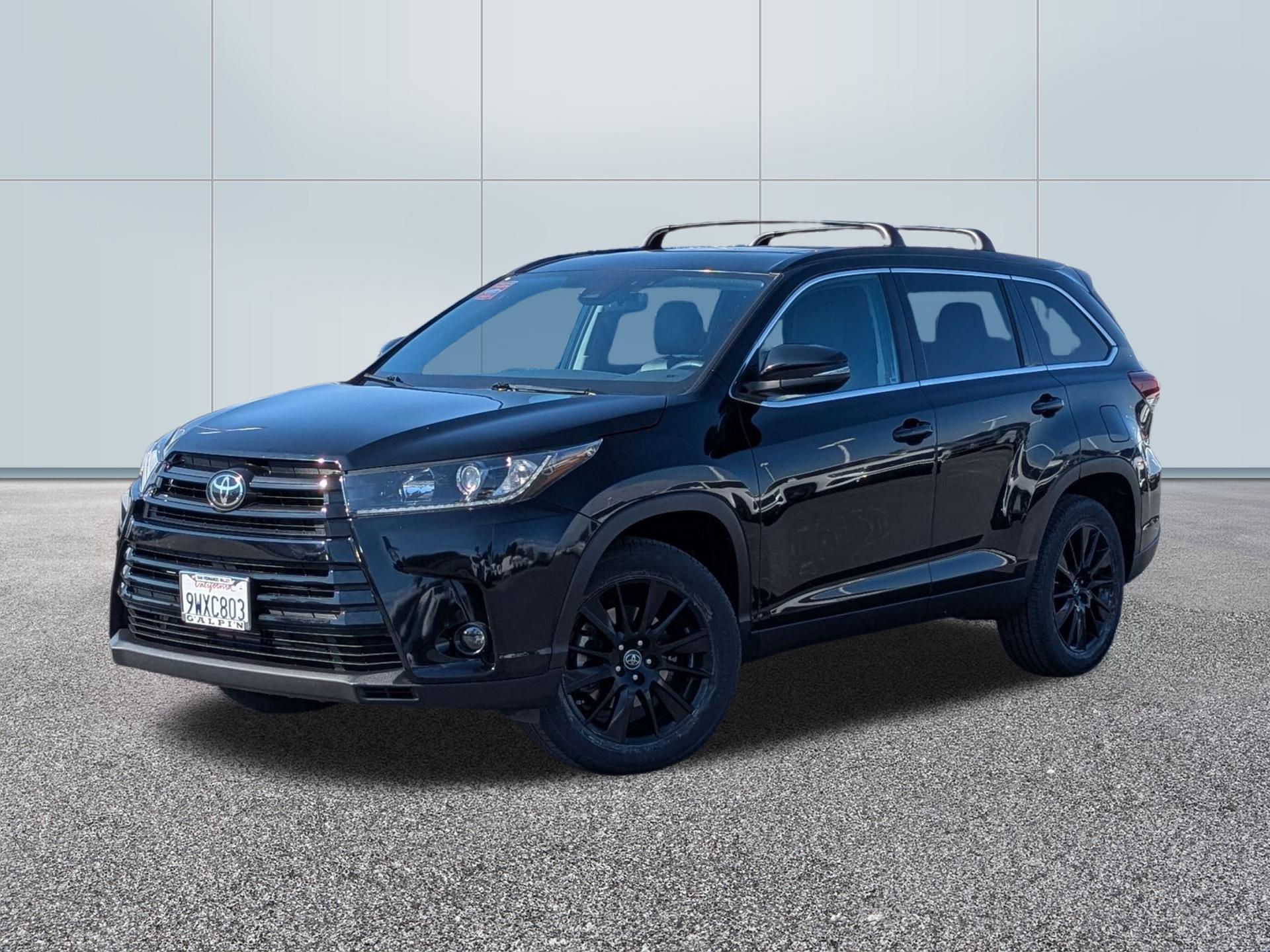 Midnight Black Metallic 2019 Toyota Highlander SE FWD SUV / Crossover Front-Wheel Drive Automatic