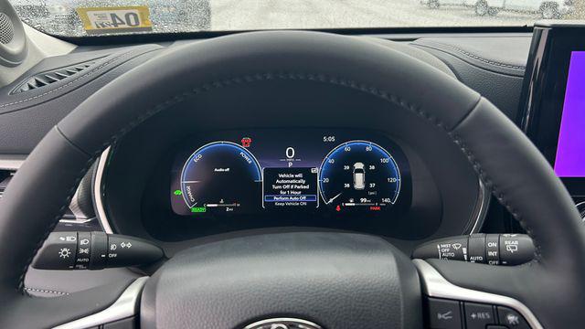 2026 Toyota Highlander Hybrid Platinum