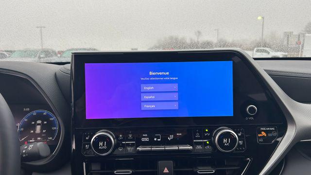 2026 Toyota Highlander Hybrid Platinum