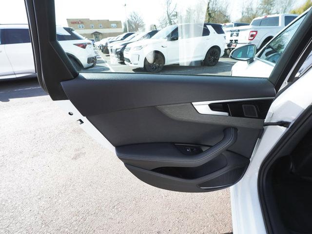 2024 Audi A4 Premium Plus 45 TFSI S line quattro S tronic