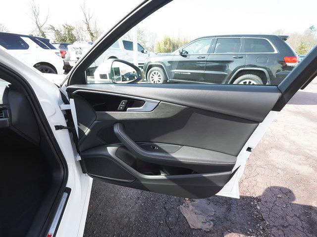 2024 Audi A4 Premium Plus 45 TFSI S line quattro S tronic