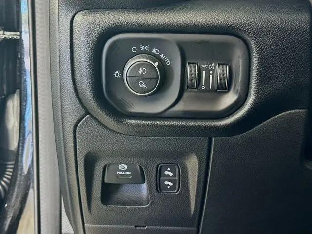 2022 Ram 1500 Laramie Crew Cab 4x4 5'7" Box
