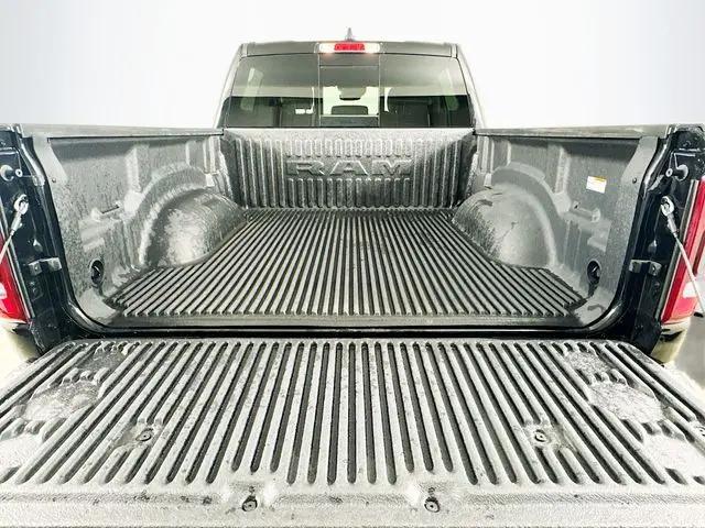 2022 Ram 1500 Laramie Crew Cab 4x4 5'7" Box