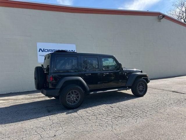 2025 Jeep Wrangler 4-Door Summit 4x4