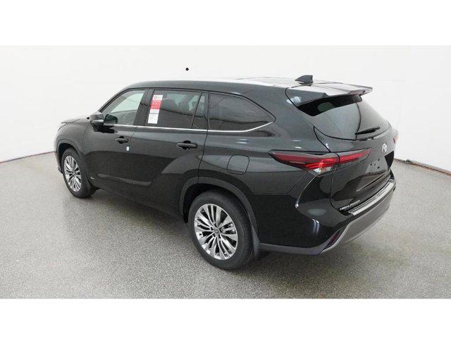 2026 Toyota Highlander Hybrid Platinum