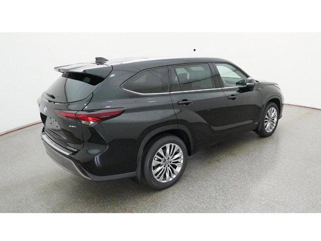 2026 Toyota Highlander Hybrid Platinum