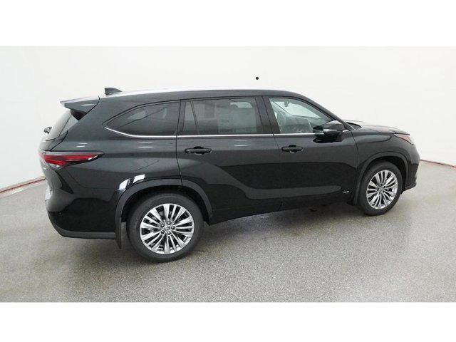 2026 Toyota Highlander Hybrid Platinum