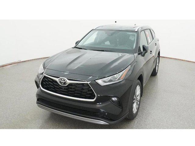 2026 Toyota Highlander Hybrid Platinum
