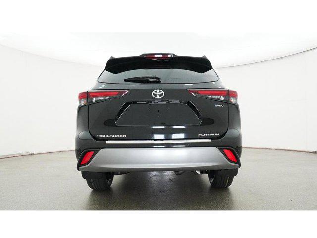 2026 Toyota Highlander Hybrid Platinum