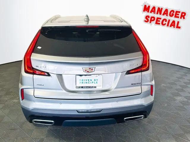 2024 Cadillac XT4 AWD Premium Luxury
