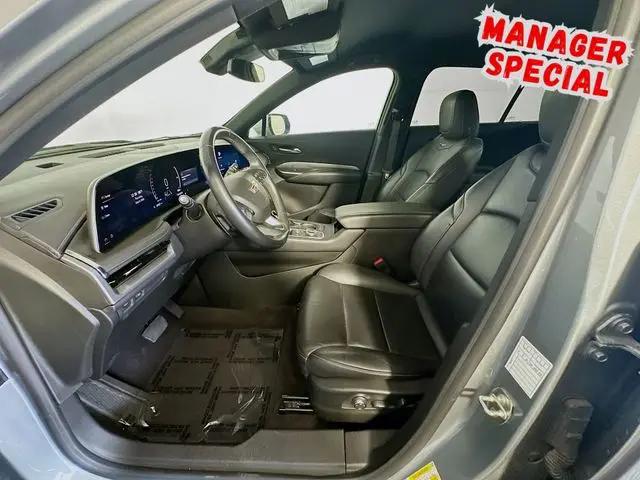 2024 Cadillac XT4 AWD Premium Luxury