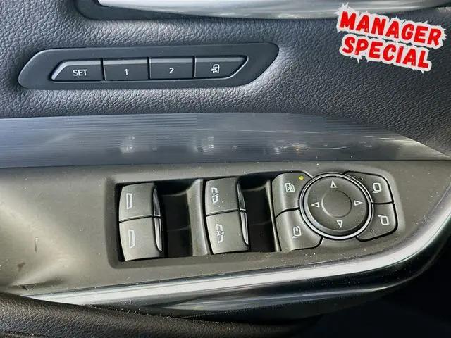2024 Cadillac XT4 AWD Premium Luxury