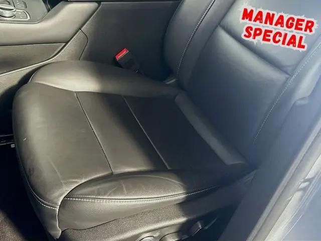 2024 Cadillac XT4 AWD Premium Luxury