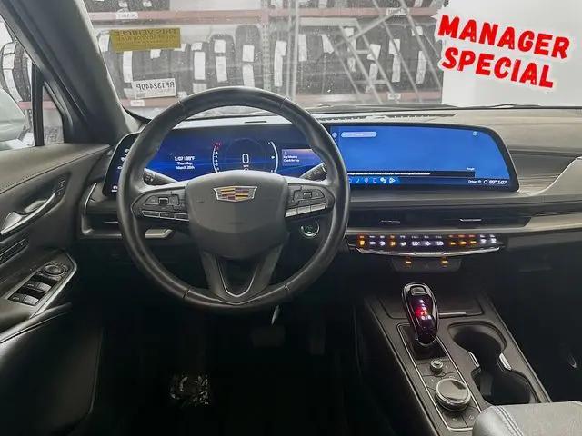 2024 Cadillac XT4 AWD Premium Luxury