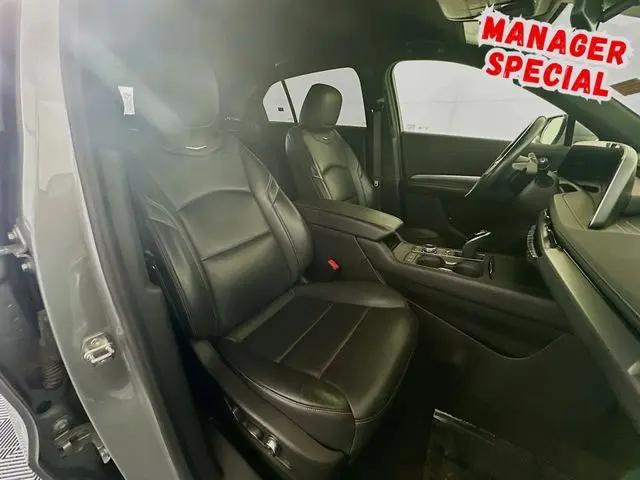 2024 Cadillac XT4 AWD Premium Luxury