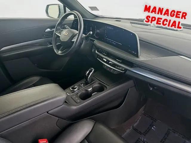 2024 Cadillac XT4 AWD Premium Luxury