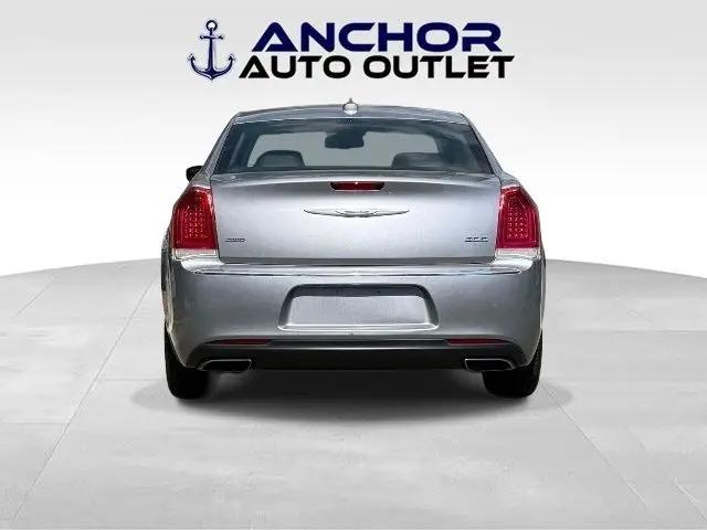 2015 Chrysler 300 Limited
