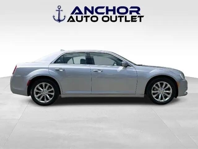 2015 Chrysler 300 Limited