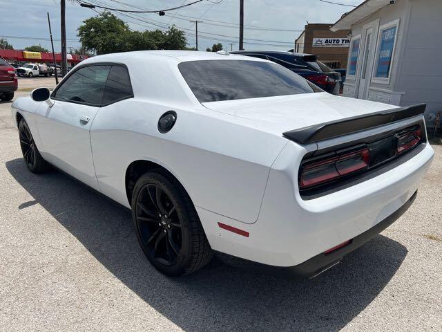 2018 Dodge Challenger SXT Plus