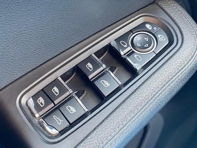 2019 Porsche Macan Macan